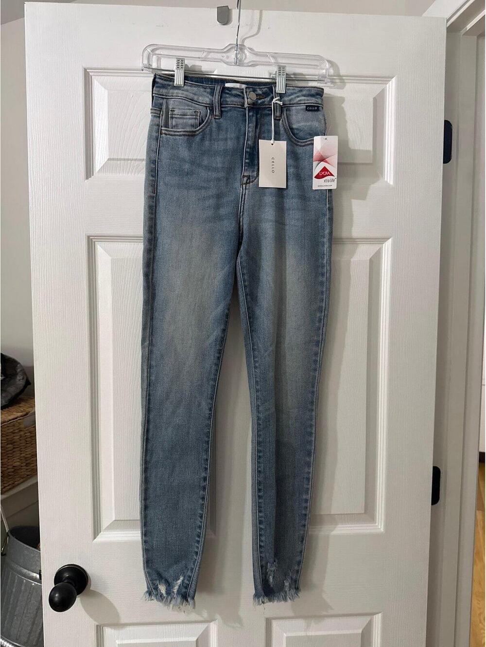 Cello Skinny Jeans Size 3 NWT